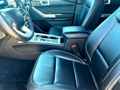 2023 Ford Explorer XLT RWD