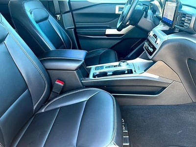 2023 Ford Explorer XLT RWD