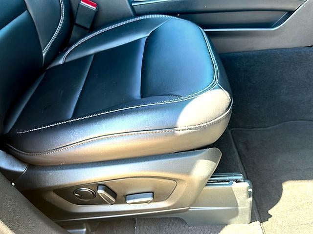 2023 Ford Explorer XLT RWD