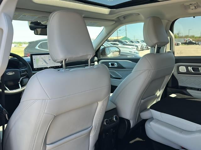 2025 Ford Explorer Platinum RWD