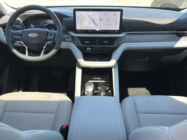 2025 Ford Explorer Platinum RWD