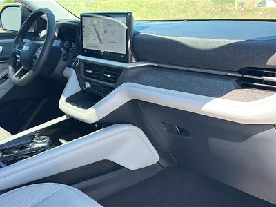 2025 Ford Explorer Platinum RWD