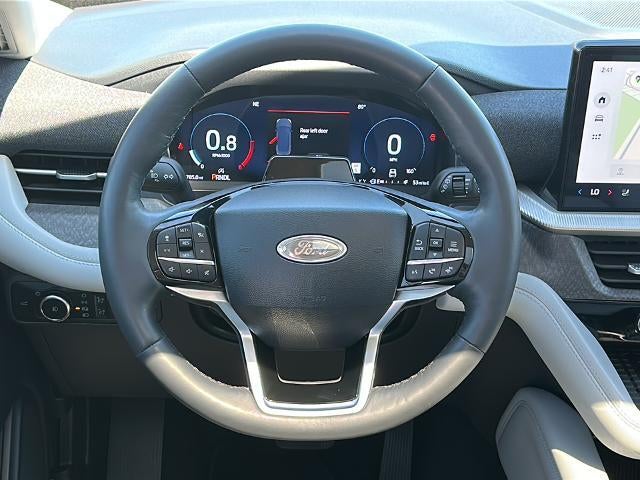 2025 Ford Explorer Platinum RWD