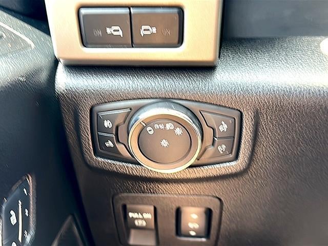 2018 Ford F-150 LARIAT 4WD SuperCrew 5.5' Box