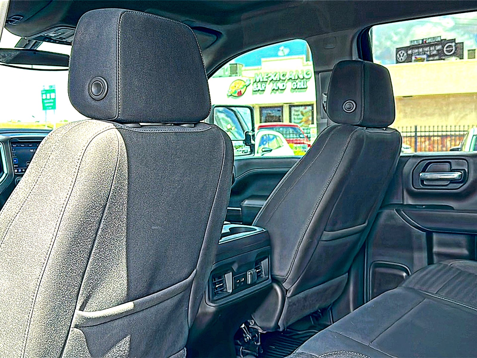 2023 Chevrolet Silverado 3500HD 4WD Crew Cab Long Bed LT