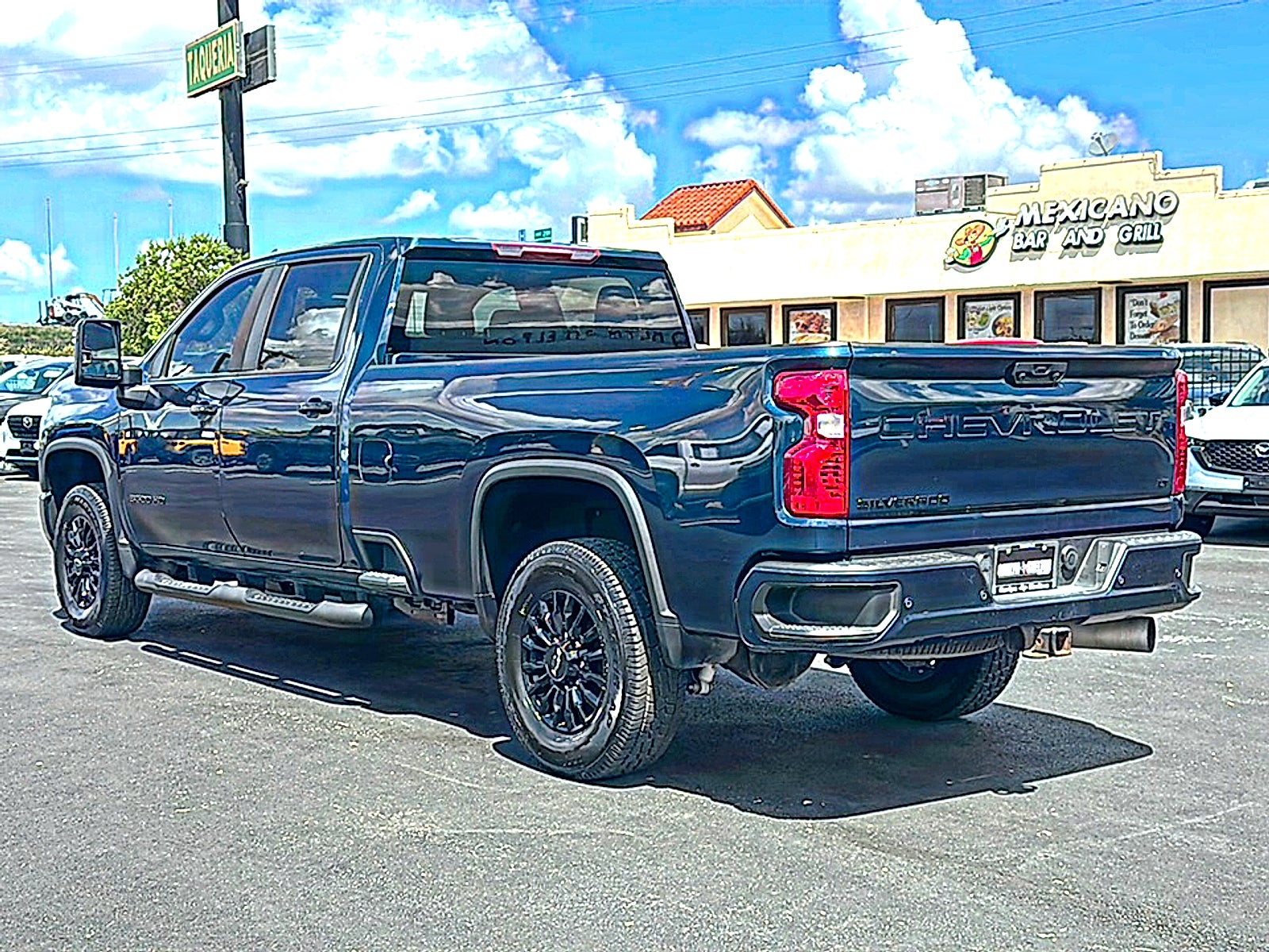 2023 Chevrolet Silverado 3500HD 4WD Crew Cab Long Bed LT