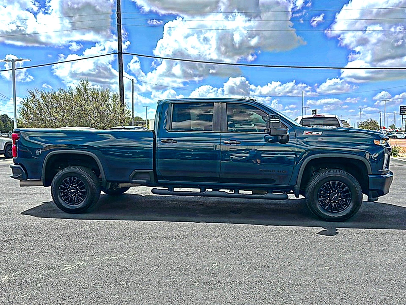 2023 Chevrolet Silverado 3500HD 4WD Crew Cab Long Bed LT