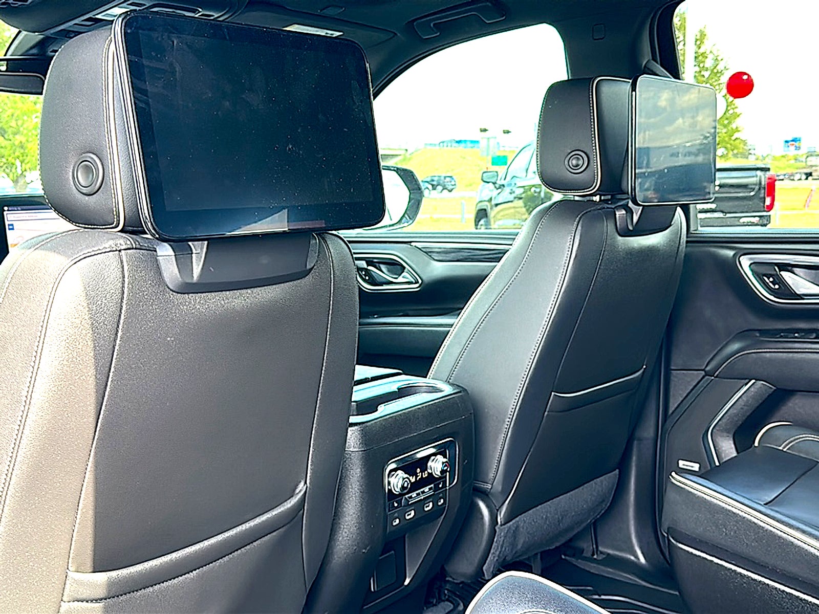 2021 GMC Yukon XL 2WD SLT