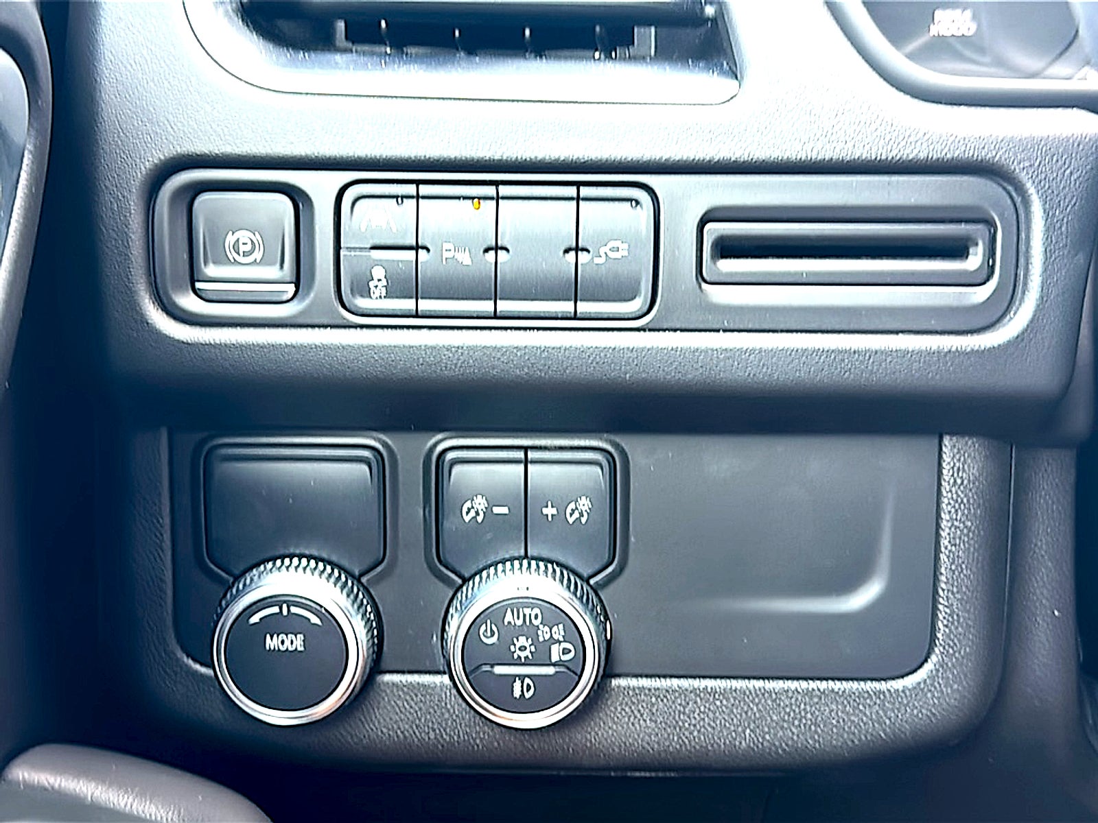 2021 GMC Yukon XL 2WD SLT