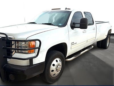 2010 GMC Sierra 3500HD Crew Cab Long Box 4-Wheel Drive Dual-Rear Wheels SLT