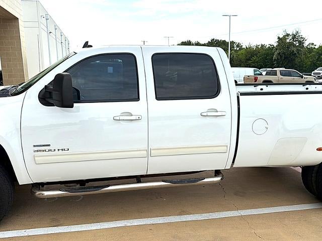 2010 GMC Sierra 3500HD Crew Cab Long Box 4-Wheel Drive Dual-Rear Wheels SLT