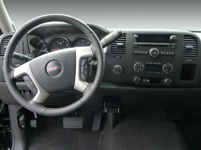 2010 GMC Sierra 3500HD Crew Cab Long Box 4-Wheel Drive Dual-Rear Wheels SLT