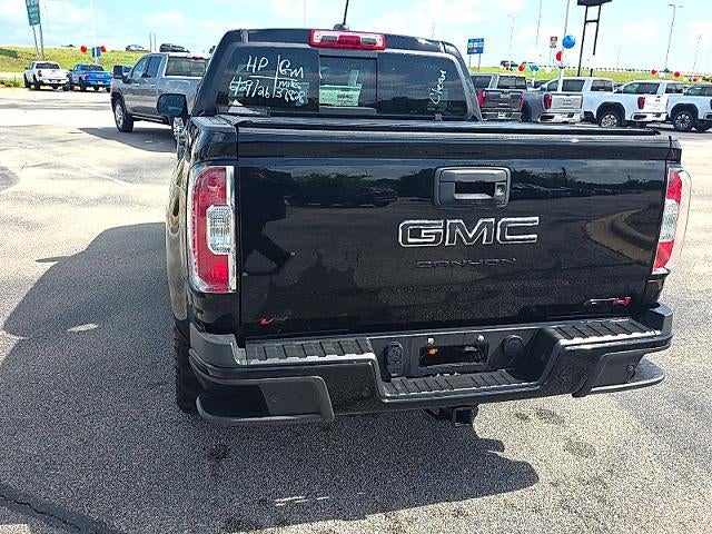 2022 GMC Canyon Crew Cab Short Box 4-Wheel Drive AT4 w/Leather