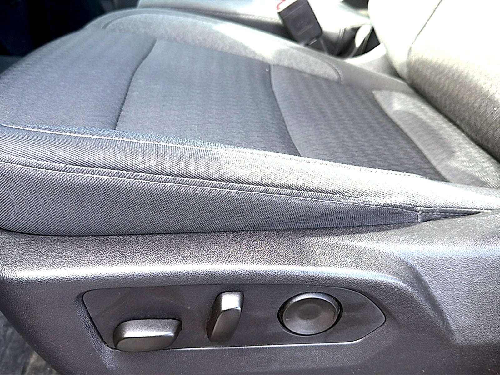 2025 GMC Sierra 1500 4WD Crew Cab Short Box Pro