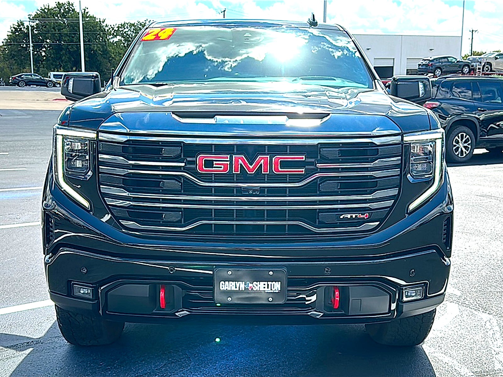 2024 GMC Sierra 1500 4WD Crew Cab Short Box AT4