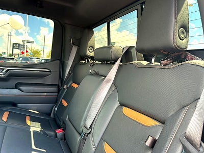 2024 GMC Sierra 1500 4WD Crew Cab Short Box AT4