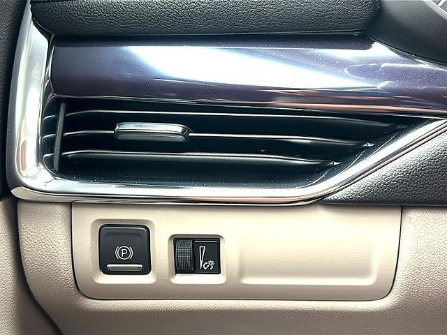 2023 Cadillac XT4 FWD 4dr Luxury
