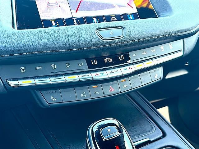 2022 Cadillac XT4 FWD 4dr Premium Luxury