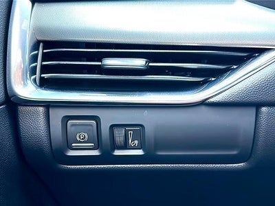 2022 Cadillac XT4 FWD 4dr Premium Luxury