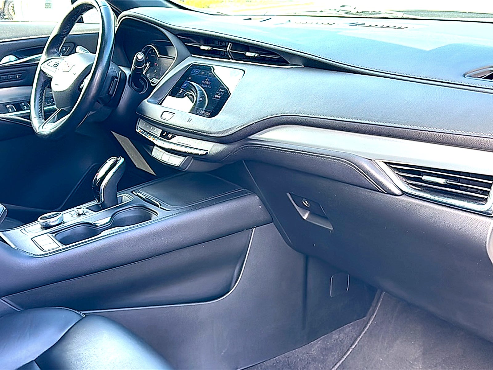 2020 Cadillac XT4 FWD Premium Luxury