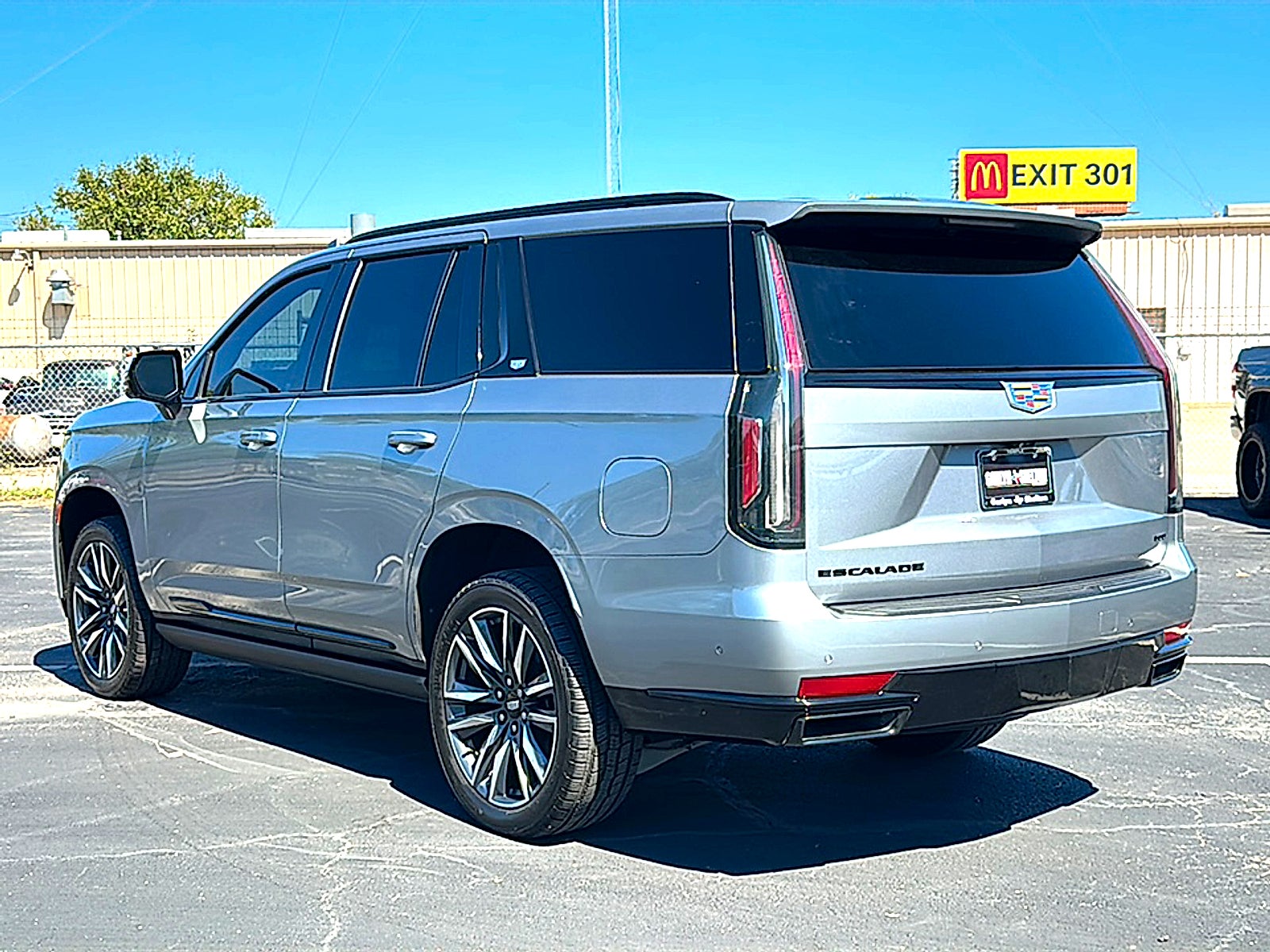 2023 Cadillac Escalade 2WD Sport Platinum