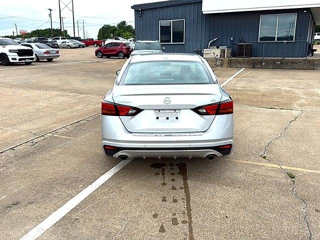 2022 Nissan Altima 2.5 SV Sedan