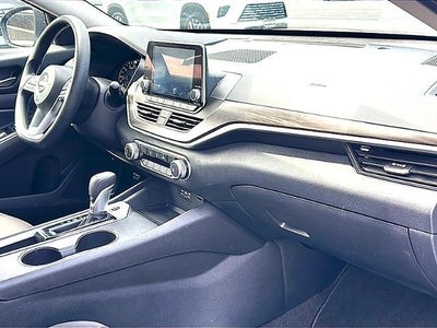 2025 Nissan Altima SV FWD