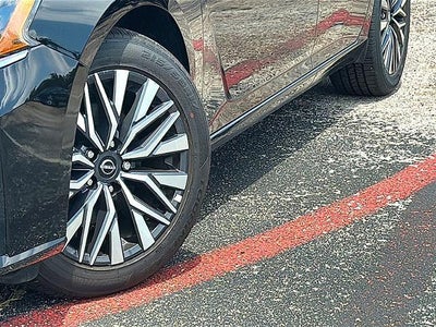 2025 Nissan Altima SV FWD