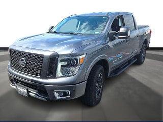2019 Nissan Titan 4x4 Crew Cab PRO-4X