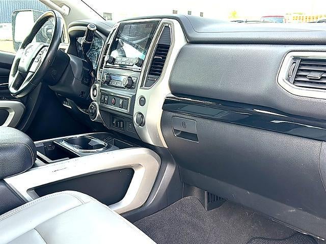 2021 Nissan Titan 4x4 Crew Cab SV