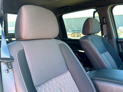 2023 Nissan TITAN Crew Cab SV 4x2