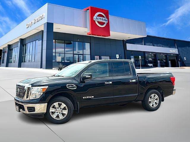 2017 Nissan Titan 4x2 Crew Cab SV