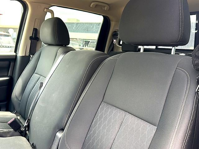 2017 Nissan Titan 4x2 Crew Cab SV