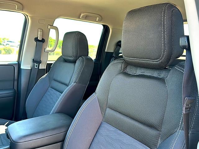 2024 Nissan Frontier Crew Cab 4x2 SV