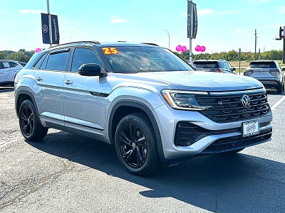2025 Volkswagen Atlas Cross Sport 2.0T SEL R-Line Black