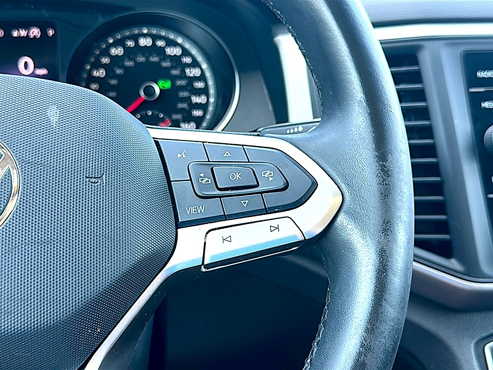 2021 Volkswagen Atlas 3.6L V6 SE W/TECH