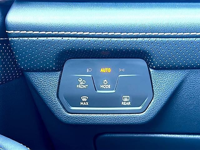 2025 Volkswagen Atlas 2.0T SE w/Technology FWD