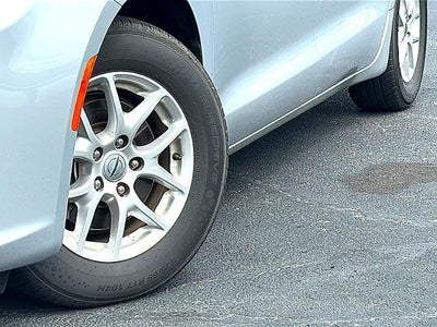 2023 Chrysler Pacifica Touring L FWD