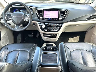 2022 Chrysler Pacifica Touring L FWD