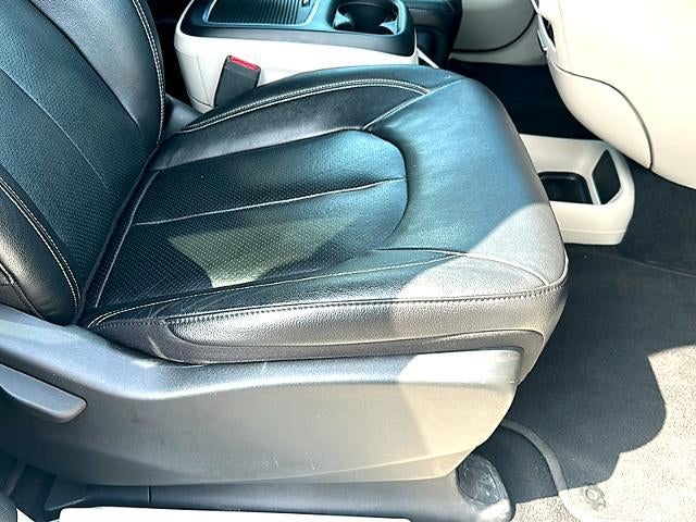 2022 Chrysler Pacifica Touring L FWD