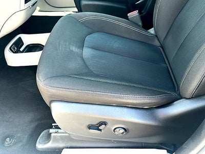 2023 Chrysler Voyager LX FWD