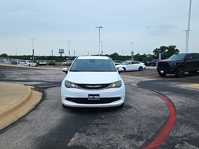 2023 Chrysler Voyager LX FWD