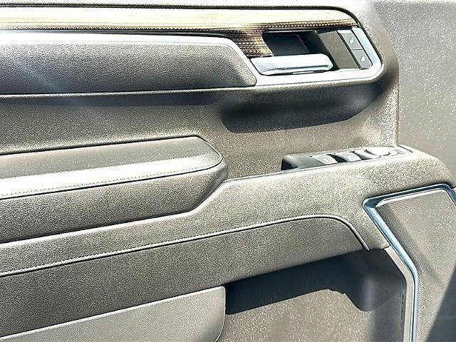 2023 Chevrolet Silverado 1500 Crew Cab Short Box 2-Wheel Drive RST