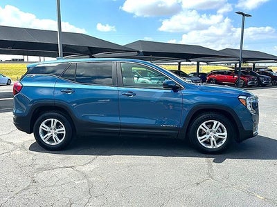 2024 GMC Terrain FWD 4dr SLE