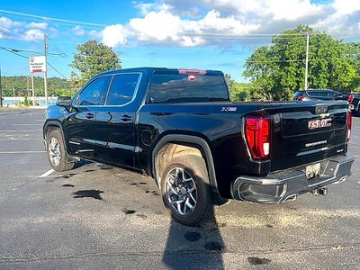 2022 GMC Sierra 1500 Crew Cab Short Box 4-Wheel Drive SLE