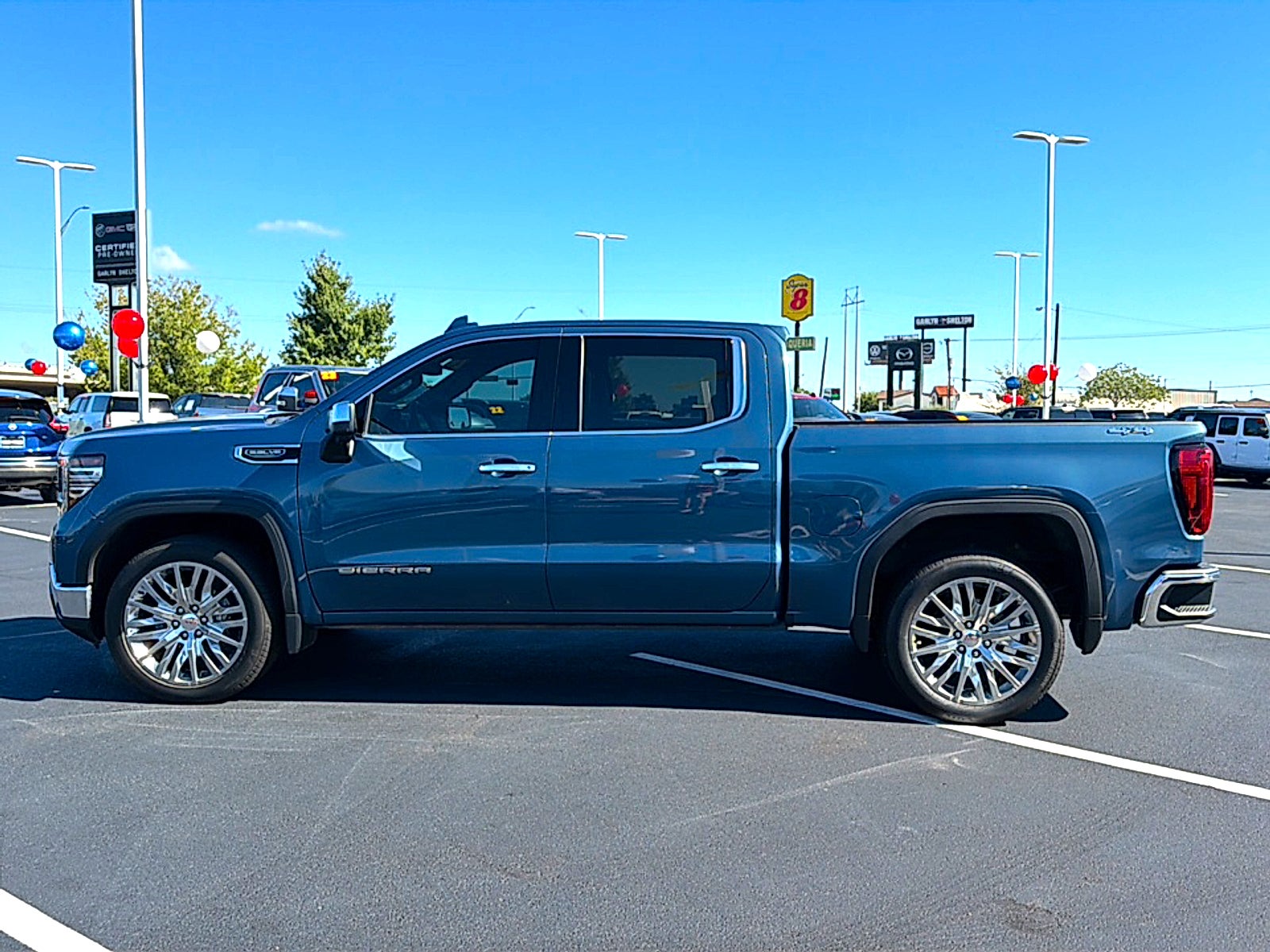 2024 GMC Sierra 1500 4WD Crew Cab Short Box SLT