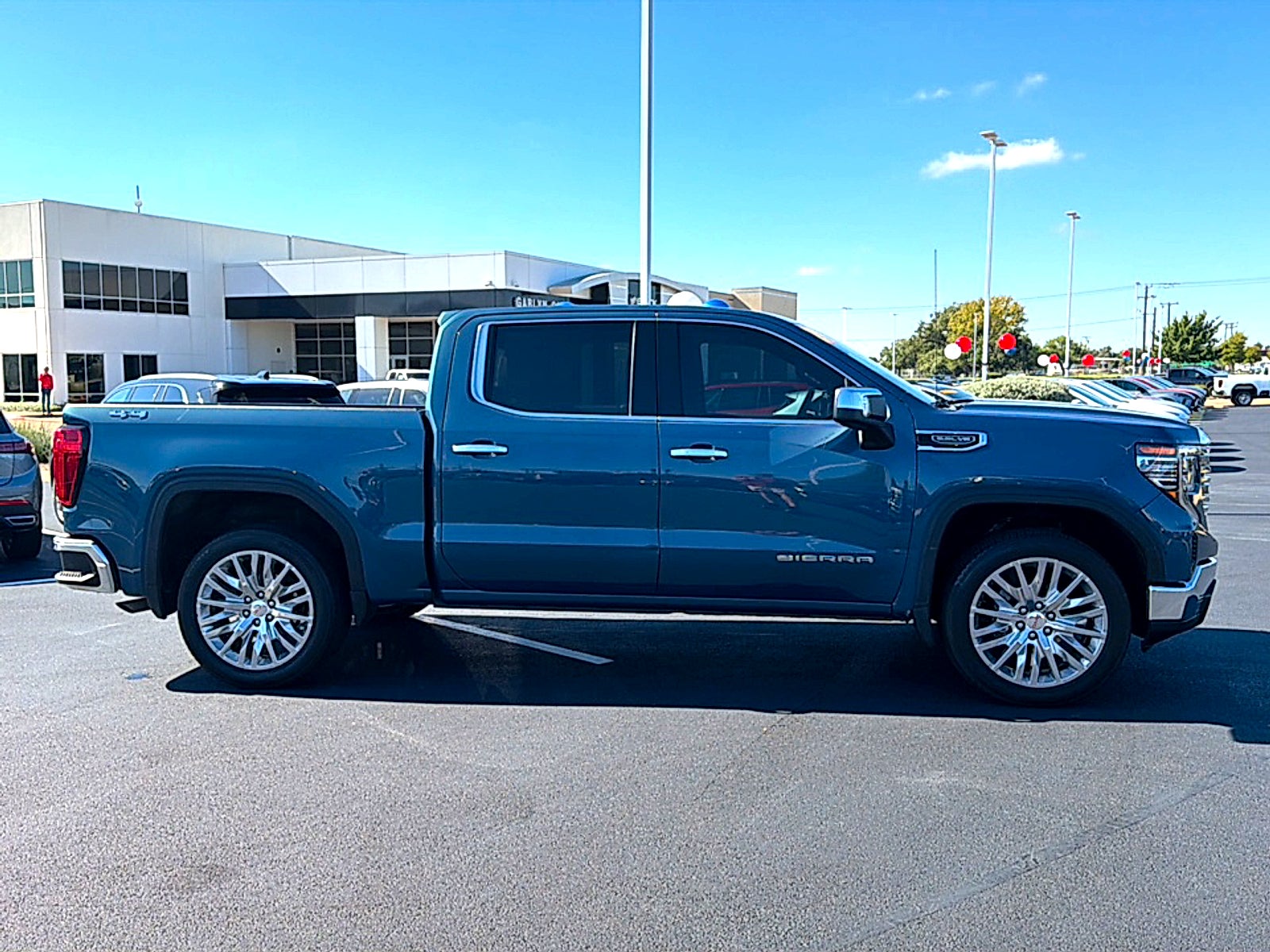 2024 GMC Sierra 1500 4WD Crew Cab Short Box SLT