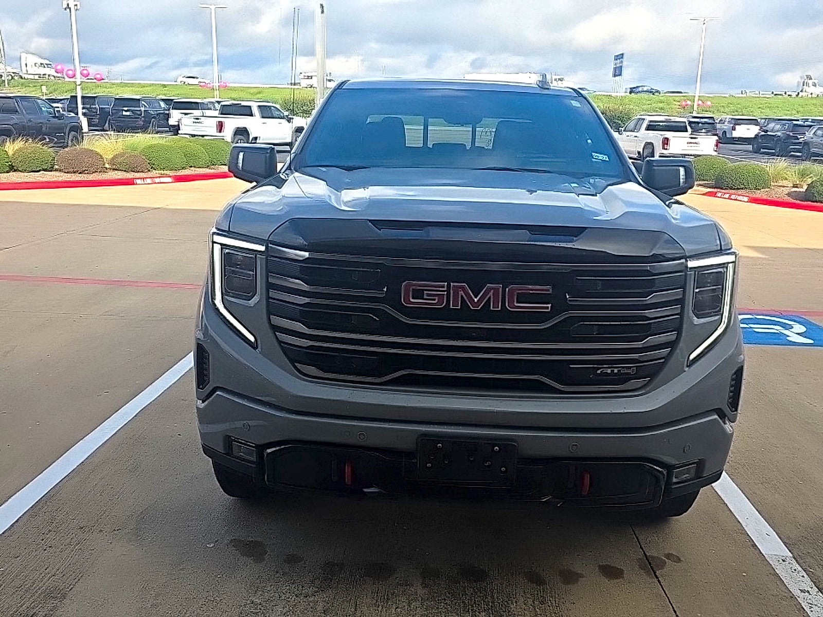 2025 GMC Sierra 1500 4WD Crew Cab Short Box AT4