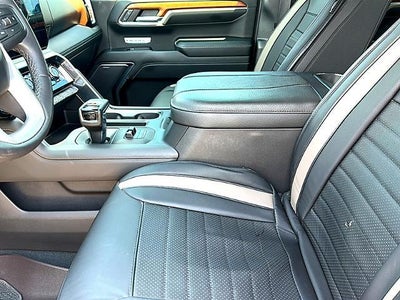 2023 GMC Sierra 1500 Crew Cab Short Box 4-Wheel Drive Denali