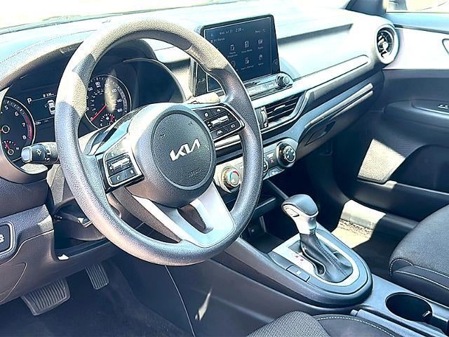 2024 Kia Forte LXS IVT
